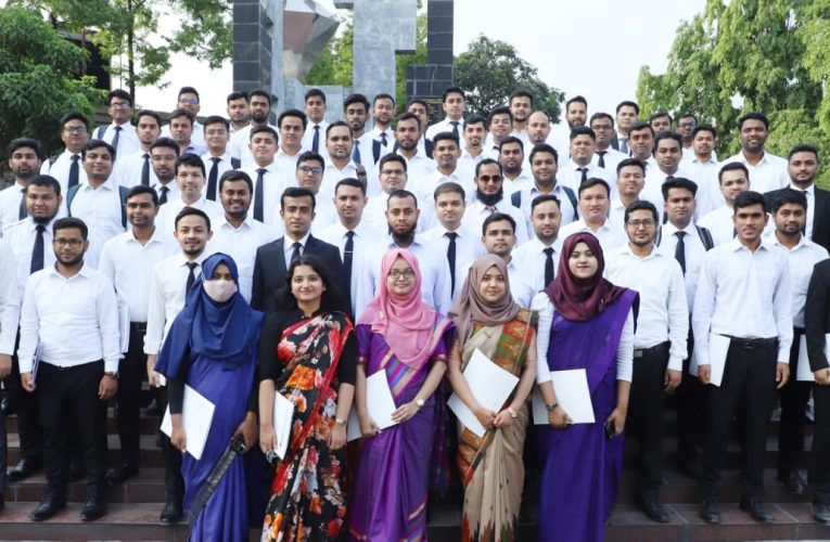 Biman appoints 82 new ground service assistants