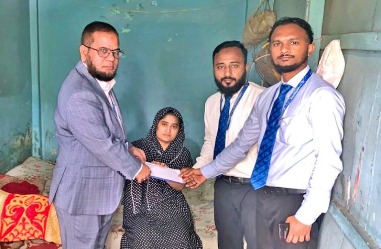 Shahjalal Islami Bank provides financial assistance to Fahmida Akter