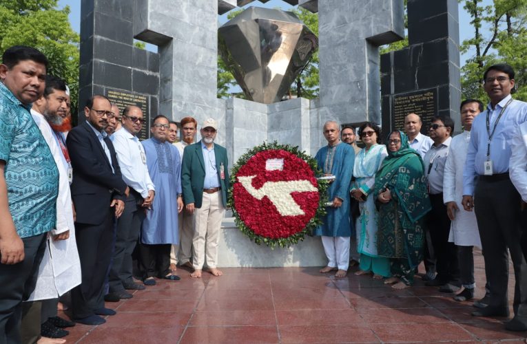 Biman employees observe Independence Day with due respect